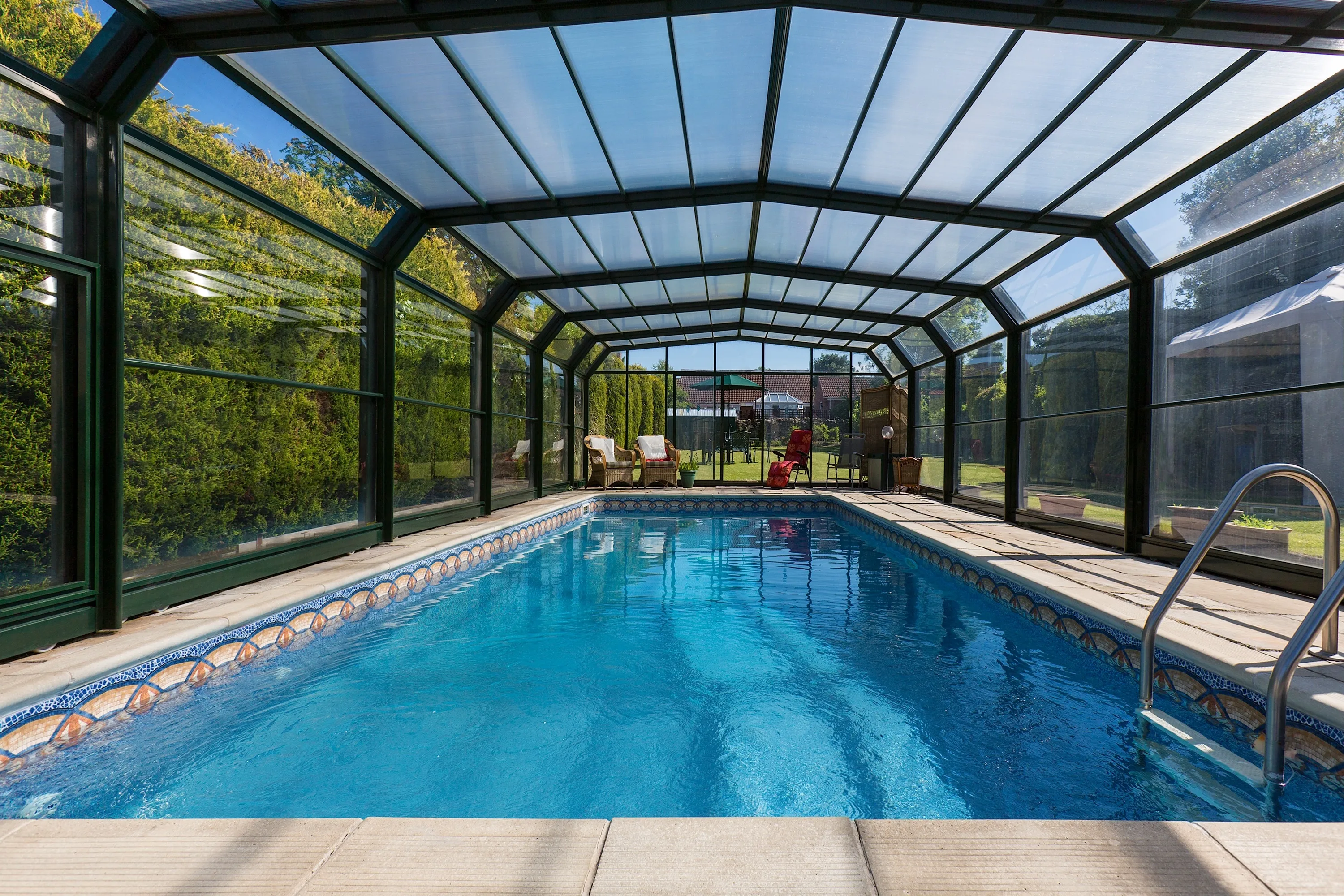 Image pose abri de piscine 5 abri piscine aluminium